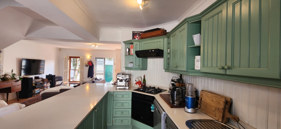To Let 2 Bedroom Property for Rent in Harfield Village Western Cape